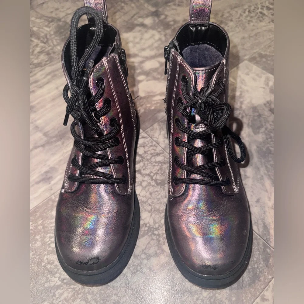 Art Class Zoe Girls Iridescent Metallic Combat Boots Lace Up Size 2